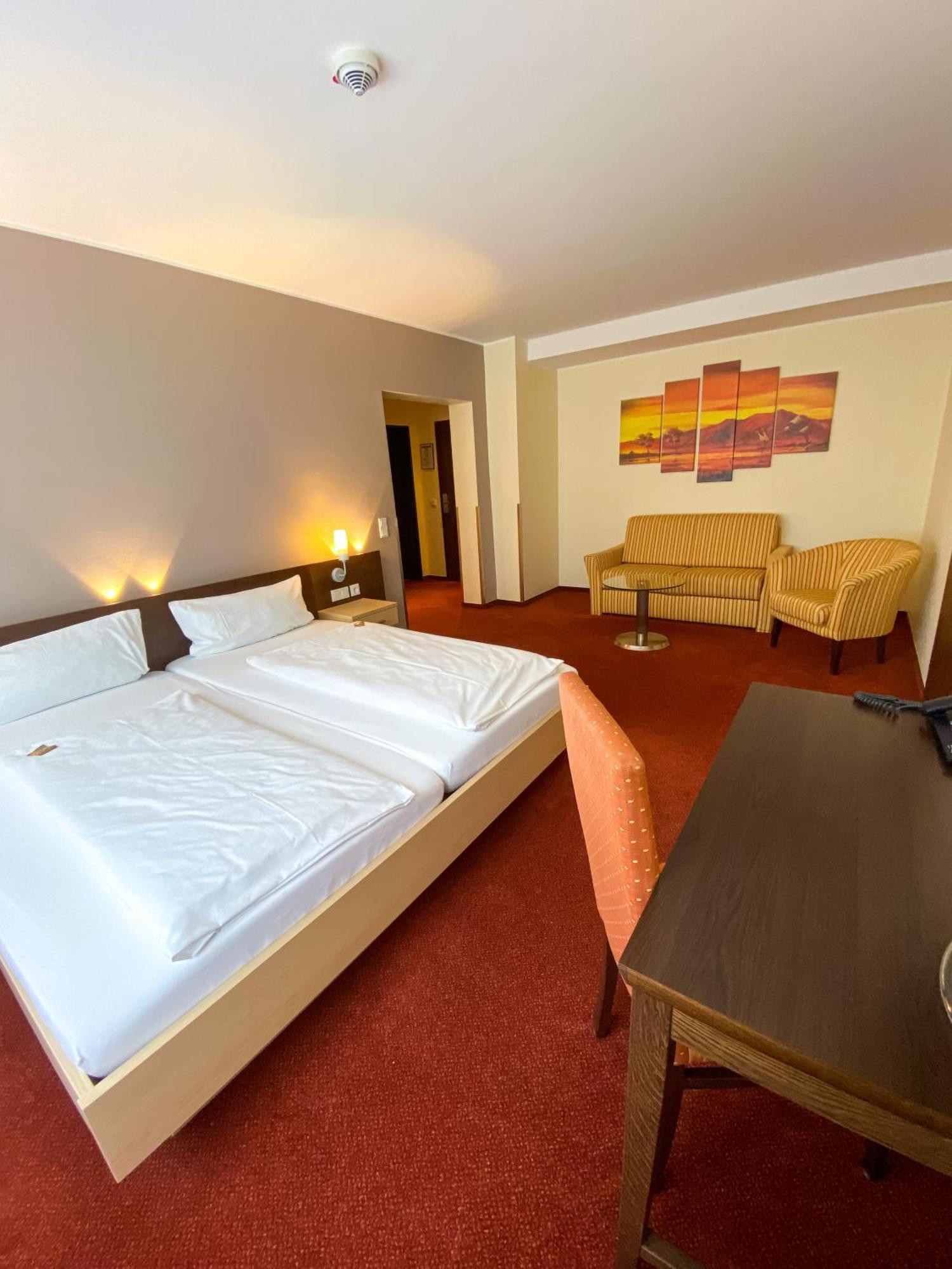 Phoenix Hotel 베르그노이스타트 외부 사진