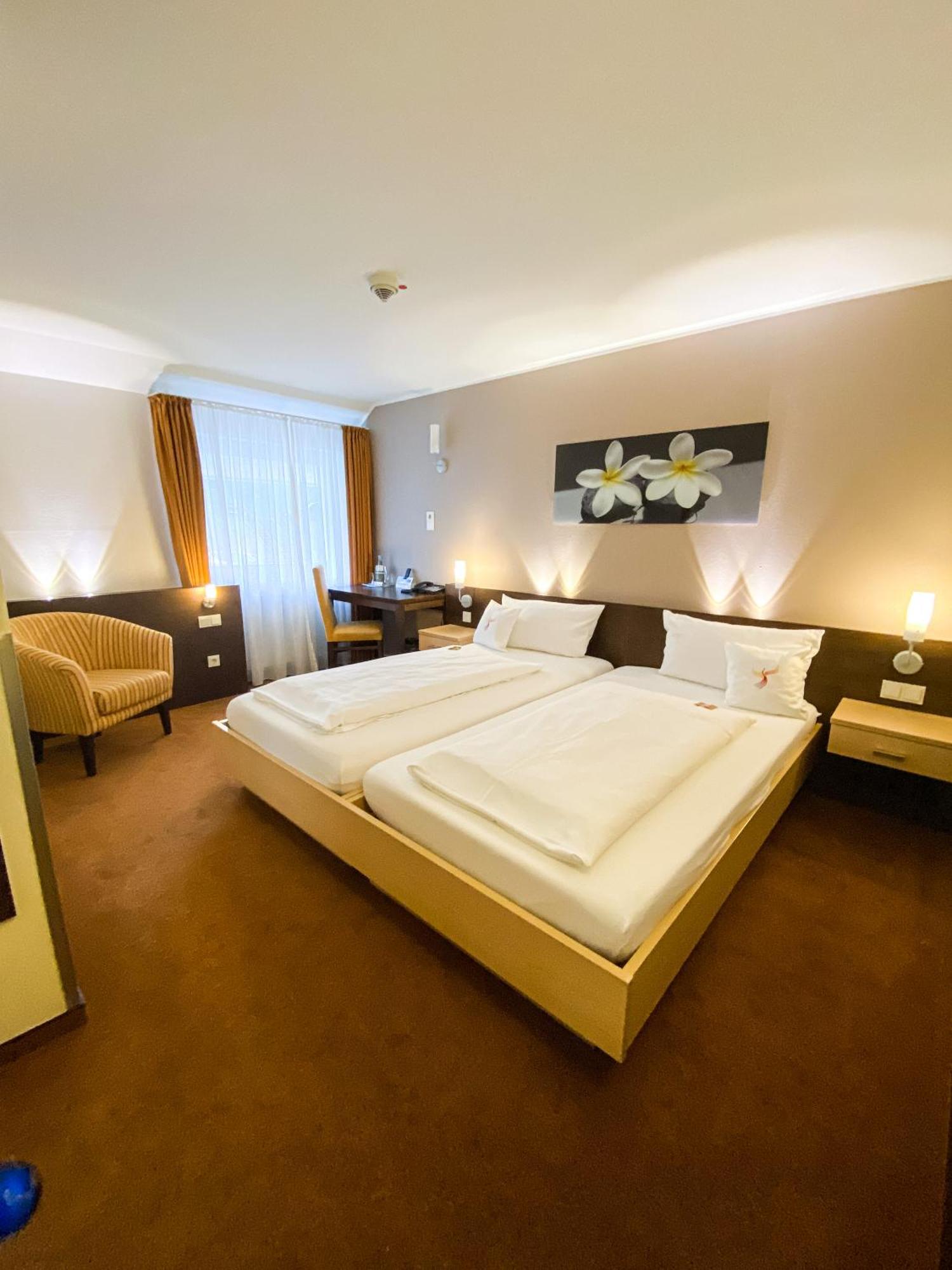 Phoenix Hotel 베르그노이스타트 외부 사진