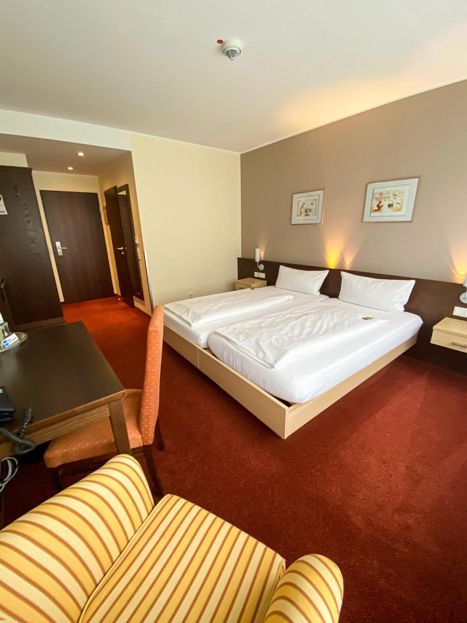Phoenix Hotel 베르그노이스타트 외부 사진